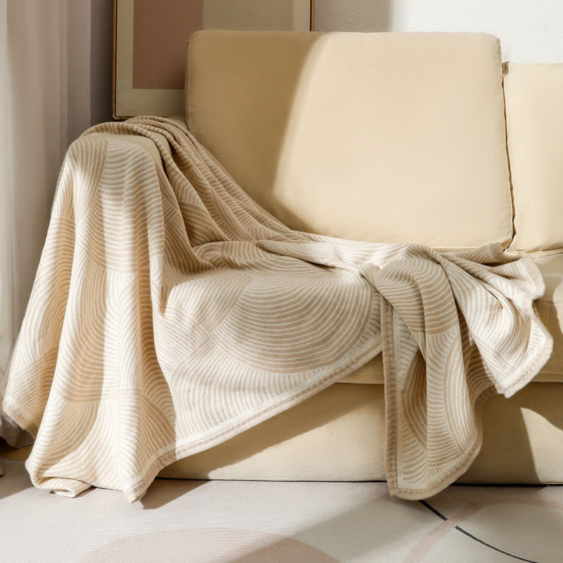 Home Textiles Europe - Роскошное одеяло с принтом в виде